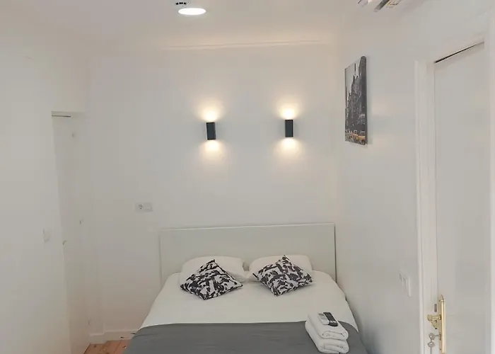 Apartamento Bernardim Ribeiro - 3ª Andar * 리스본