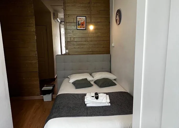 홈스테이 Apartamento Bernardim Ribeiro - 3ª Andar *