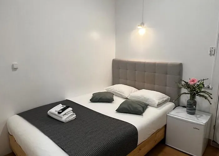 Apartamento Bernardim Ribeiro - 3ª Andar منزل للإقامة