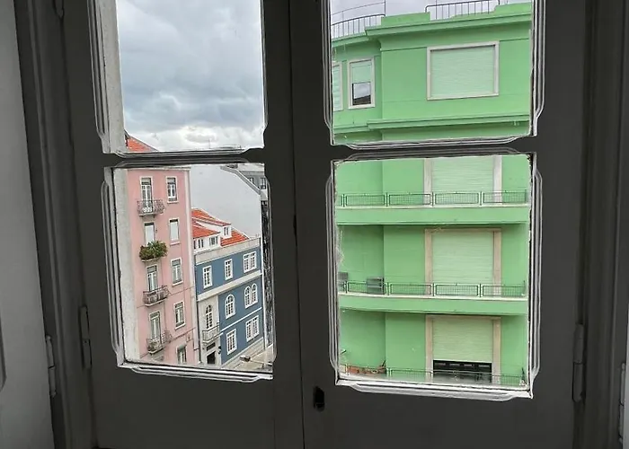 Apartamento Bernardim Ribeiro - 3ª Andar *