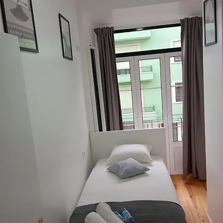 Apartamento Bernardim Ribeiro - 3ª Andar * Lissabon