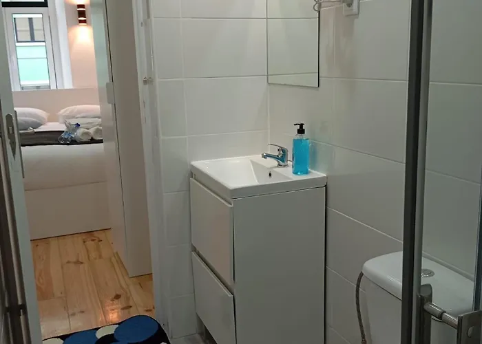 Проживание в семье Apartamento Bernardim Ribeiro - 3ª Andar *